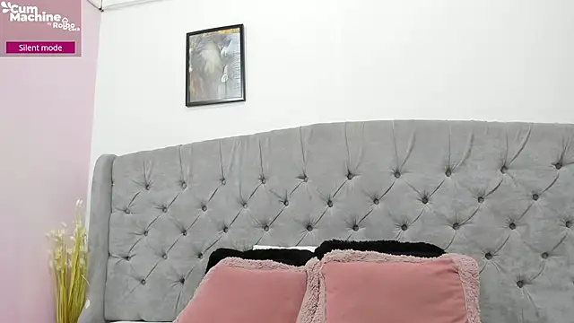 Snapshot of Valesskahall chatting on 09/25/25, 12:11 Valesskahall online show from 09/25/25, 12:11