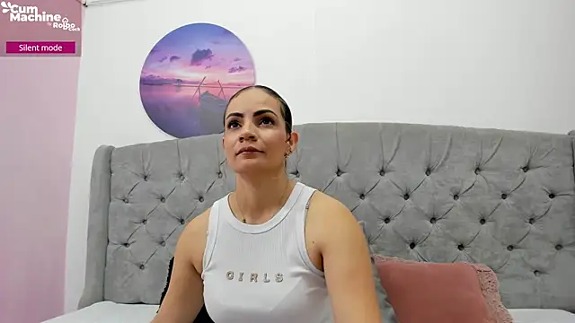 Snapshot of Valesskahall chatting on 11/15/25, 11:58 Valesskahall online show from 11/15/25, 11:58