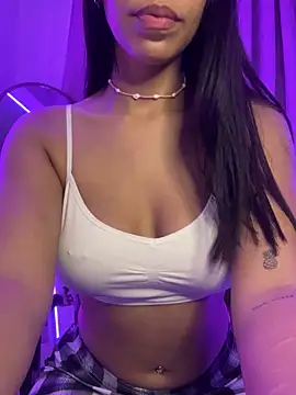 Snapshot of -Naomyy- chatting on 02/05/25, 12:20 -Naomyy- online show from 02/05/25, 12:20