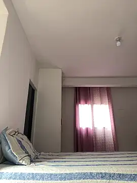 -Naomyy- online show from 04/25/26, 05:54