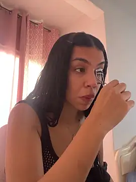 -Naomyy- online show from 05/17/26, 08:31