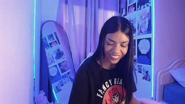 Snapshot of -Naomyy- chatting on 01/30/25, 10:41 -Naomyy- online show from 01/30/25, 10:41