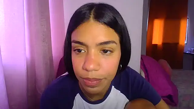 Snapshot of -Naomyy- chatting on 09/10/25, 12:26 -Naomyy- online show from 09/10/25, 12:26