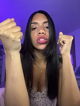 Snapshot of -Naomyy- chatting on 02/22/25, 11:57 -Naomyy- online show from 02/22/25, 11:57