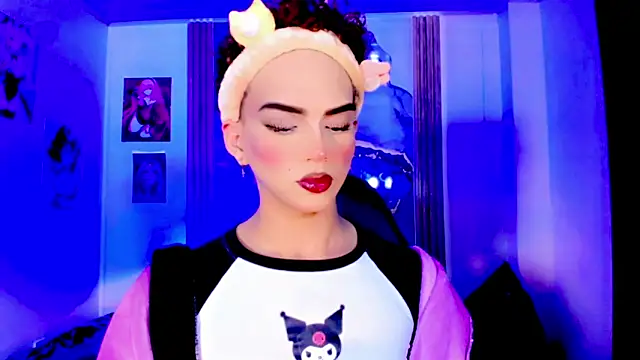 Elissa taylor  online show from 12/14/25, 11:21