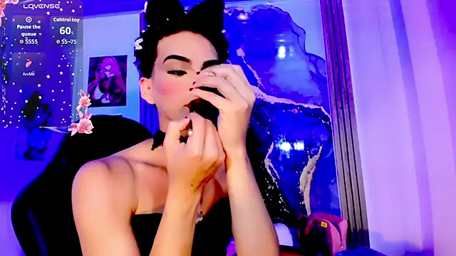 Elissa taylor  online show from 12/16/25, 07:40