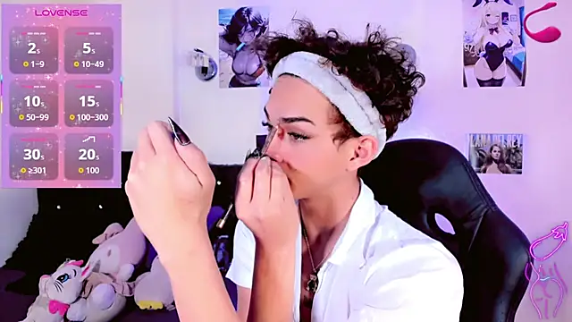 Elissa taylor  online show from 11/11/25, 07:08