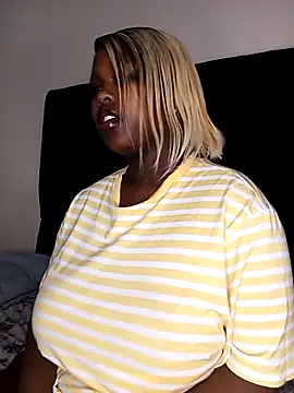 Dark Berry 26 online show from 11/10/25, 10:48