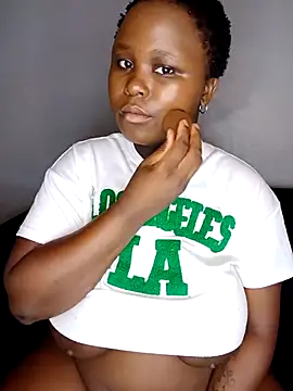 Dark Berry 26 online show from 04/12/26, 10:13