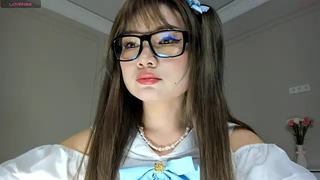 Xiao Mei  online show from 03/20/25, 12:08