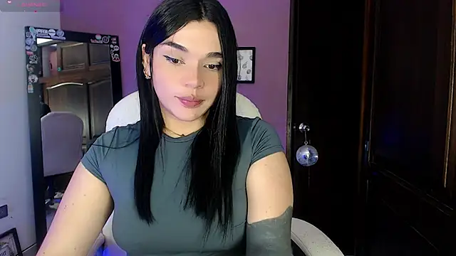 Veronica 111 online show from 02/24/25, 04:49