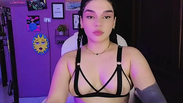 Veronica 111 online show from 09/22/25, 04:40