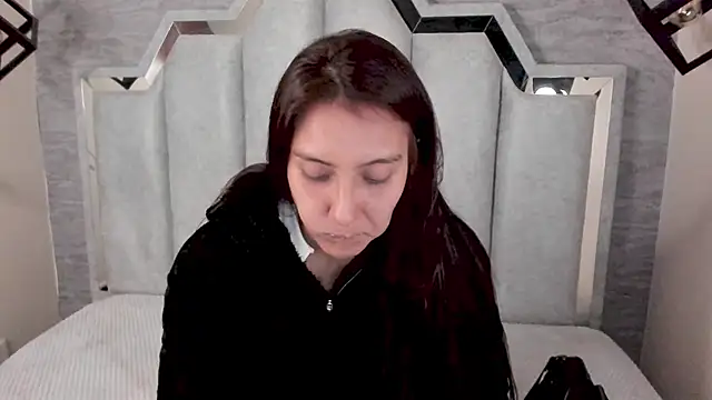  alaia collway  online show from 02/27/25, 12:12