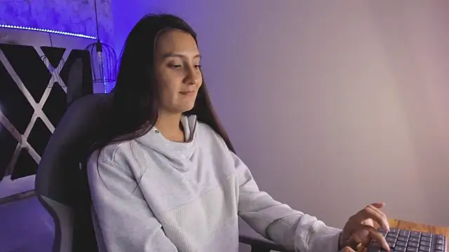  alaia collway  online show from 01/30/25, 03:29