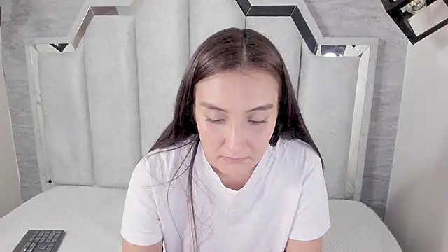  alaia collway  online show from 03/10/25, 02:59