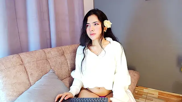 Snapshot of adara_johnson__ chatting on 09/17/25, 11:45 adara johnson online show from 09/17/25, 11:45