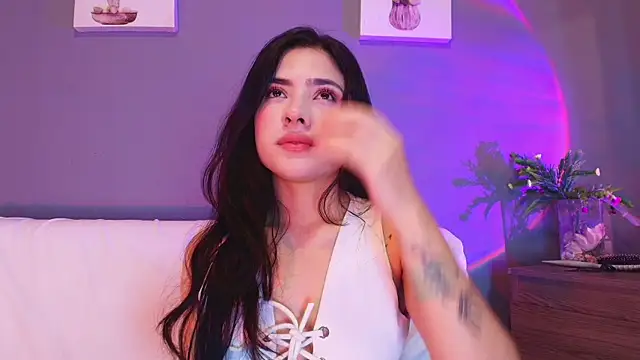 adara johnson   online show from 04/05/26, 11:39