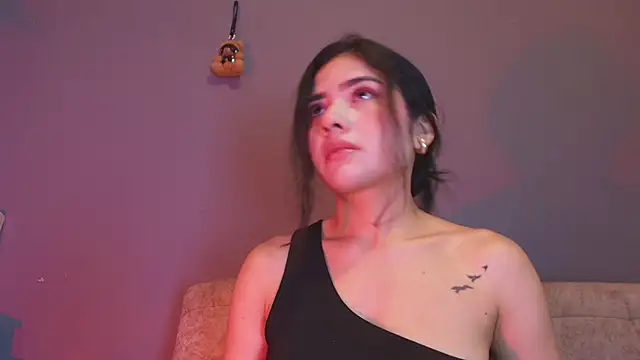 adara johnson   online show from 05/06/26, 11:47