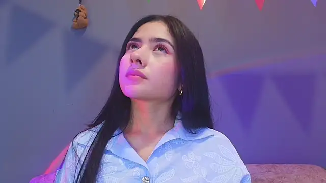 Snapshot of adara_johnson__ chatting on 06/24/26, 02:59 adara johnson online show from 06/24/26, 02:59