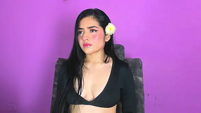 Snapshot of adara_johnson__ chatting on 02/17/25, 11:44 adara johnson online show from 02/17/25, 11:44