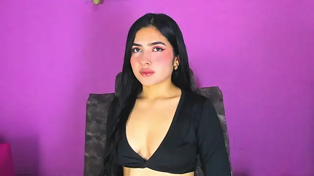 Snapshot of adara_johnson__ chatting on 02/24/25, 11:43 adara johnson online show from 02/24/25, 11:43