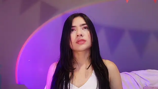 Snapshot of adara_johnson__ chatting on 06/19/26, 11:49 adara johnson online show from 06/19/26, 11:49