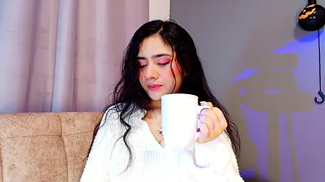 Snapshot of adara_johnson__ chatting on 10/08/25, 11:45 adara johnson online show from 10/08/25, 11:45