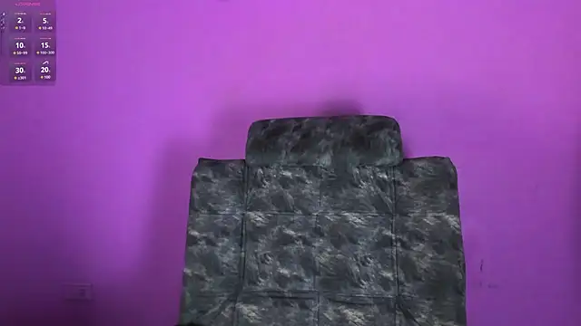 Snapshot of adara_johnson__ chatting on 02/21/25, 11:44 adara johnson online show from 02/21/25, 11:44