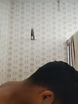 Snapshot of FitGeorge chatting on 11/06/25, 07:29 FitGeorge online show from 11/06/25, 07:29