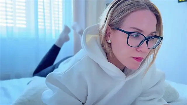 Myassistant online show from 09/24/25, 12:33