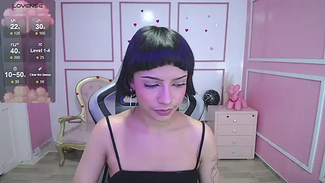 Snapshot of kathina_t chatting on 01/25/25, 10:18 kathina t online show from 01/25/25, 10:18