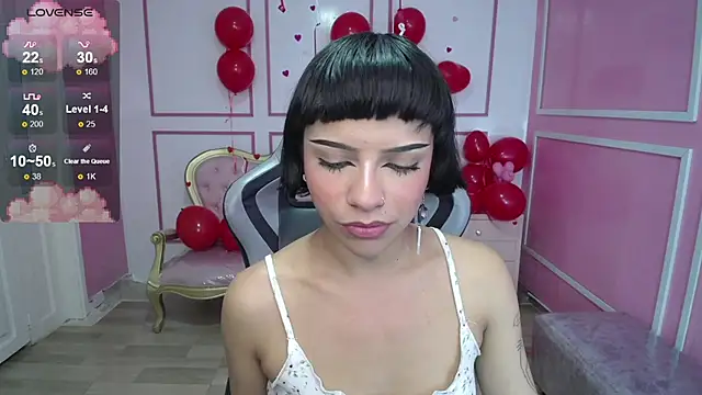 Snapshot of kathina_t chatting on 02/19/25, 10:31 kathina t online show from 02/19/25, 10:31