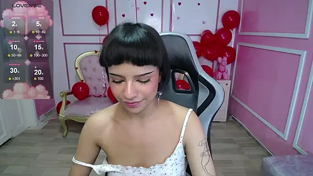 Snapshot of kathina_t chatting on 02/23/25, 01:35 kathina t online show from 02/23/25, 01:35