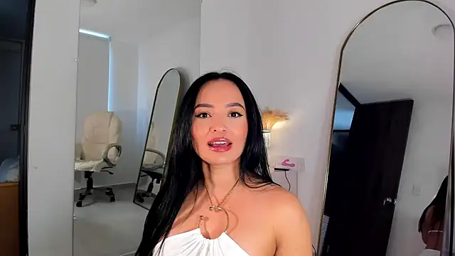 Snapshot of alexa_tobar chatting on 06/12/26, 07:55 alexa tobar online show from 06/12/26, 07:55