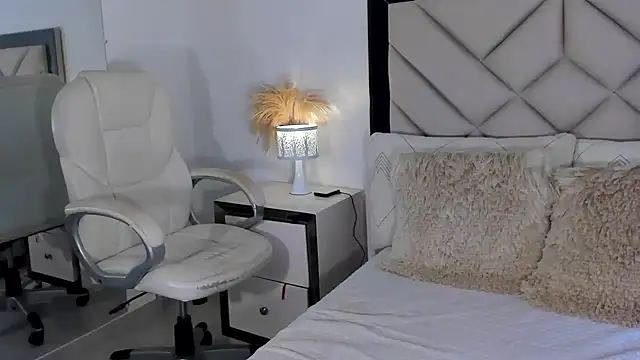 alexa tobar online show from 04/18/26, 07:07