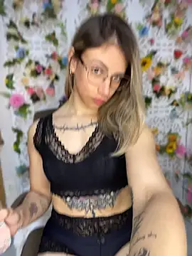 Snapshot of loira_messi chatting on 06/14/26, 10:55 loira messi online show from 06/14/26, 10:55