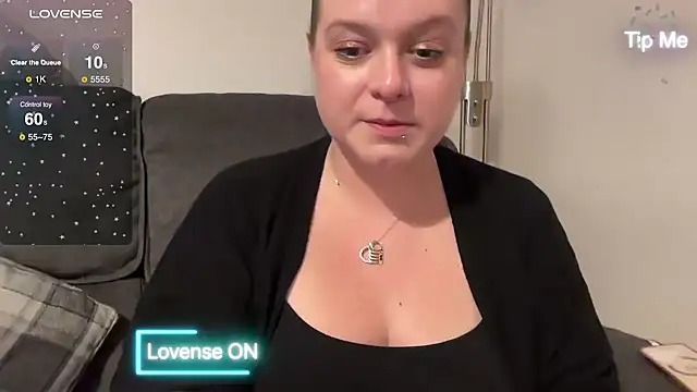 NaughtyWifeUK online show from 12/04/24, 10:24