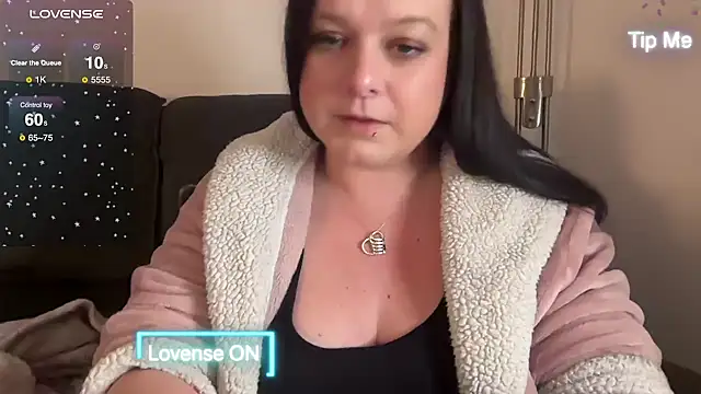 NaughtyWifeUK online show from 02/05/25, 11:28