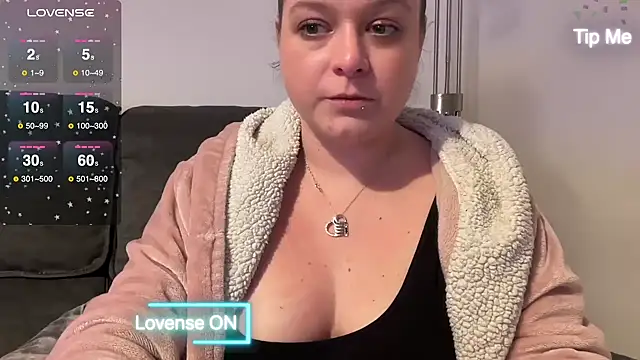 NaughtyWifeUK online show from 01/19/25, 12:59