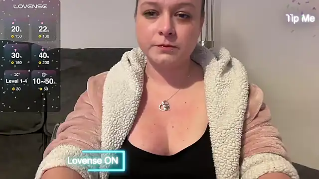 NaughtyWifeUK online show from 01/11/25, 01:06