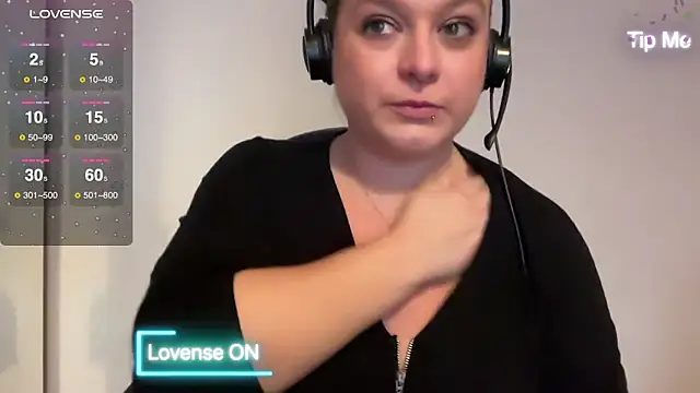 NaughtyWifeUK online show from 01/05/25, 03:13