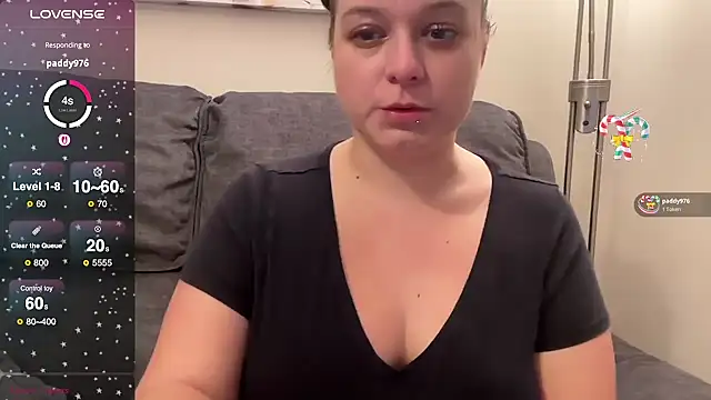 NaughtyWifeUK online show from 11/16/25, 01:43