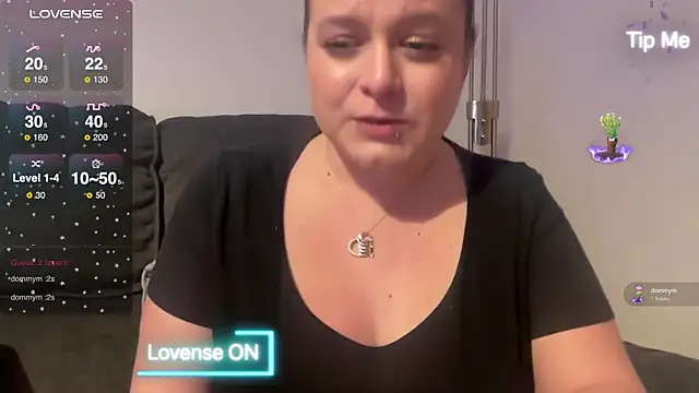 NaughtyWifeUK online show from 12/31/24, 01:36