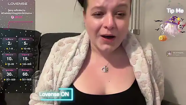 NaughtyWifeUK online show from 02/24/25, 11:52