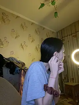 Snapshot of Starry_Siren chatting on 03/06/25, 12:52 Starry Siren online show from 03/06/25, 12:52