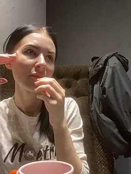 Starry Siren online show from 10/28/25, 07:18