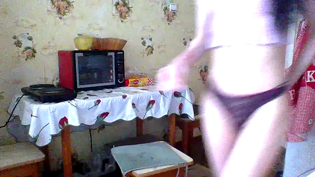 Snapshot of Starry_Siren chatting on 06/11/26, 01:30 Starry Siren online show from 06/11/26, 01:30