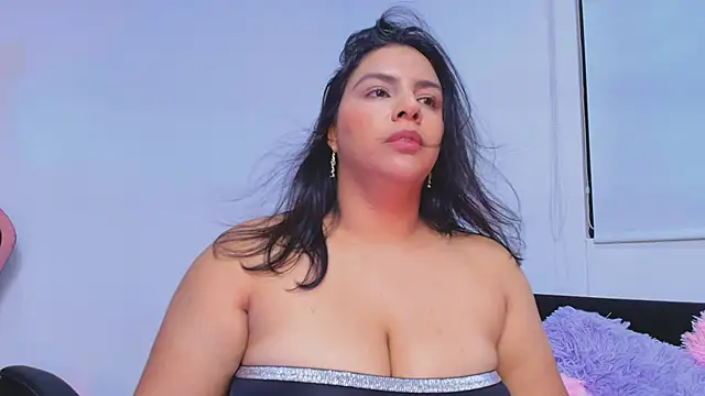 Brenda  gomez online show from 02/25/25, 04:57