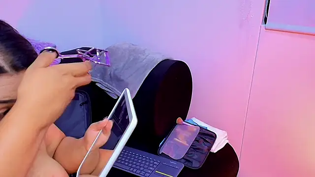 Brenda  gomez online show from 01/18/25, 05:41