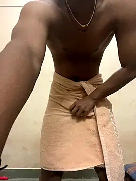 Snapshot of Shona5768 chatting on 12/16/25, 01:04 Shona5768 online show from 12/16/25, 01:04